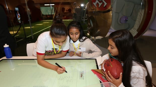 San Francisco 49ers Use Football to Get Kids Excited About STEM